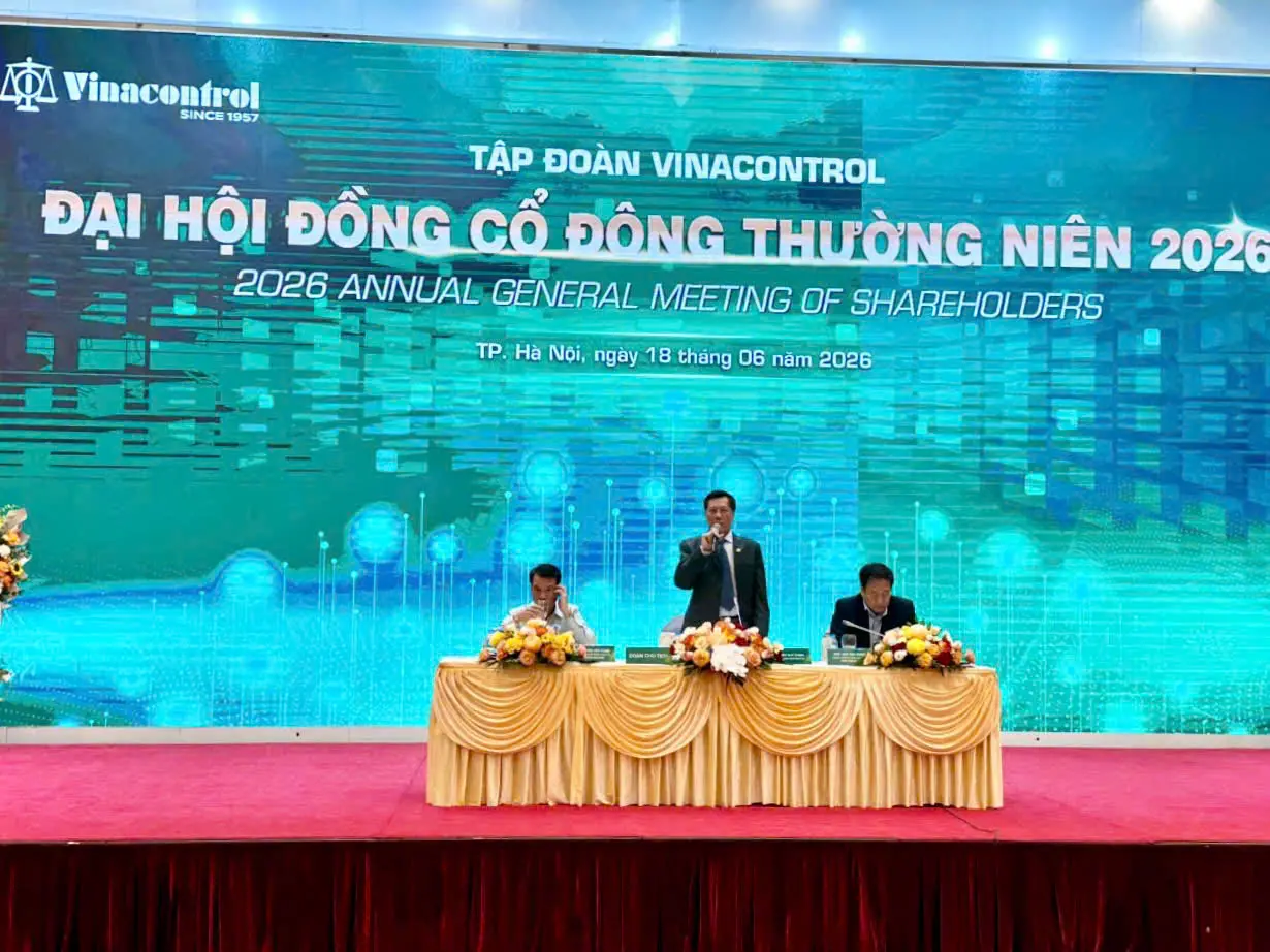 Chủ tịch Hội đồng Quản trị Tập đoàn Vinacontrol phát biểu tại Đại hội